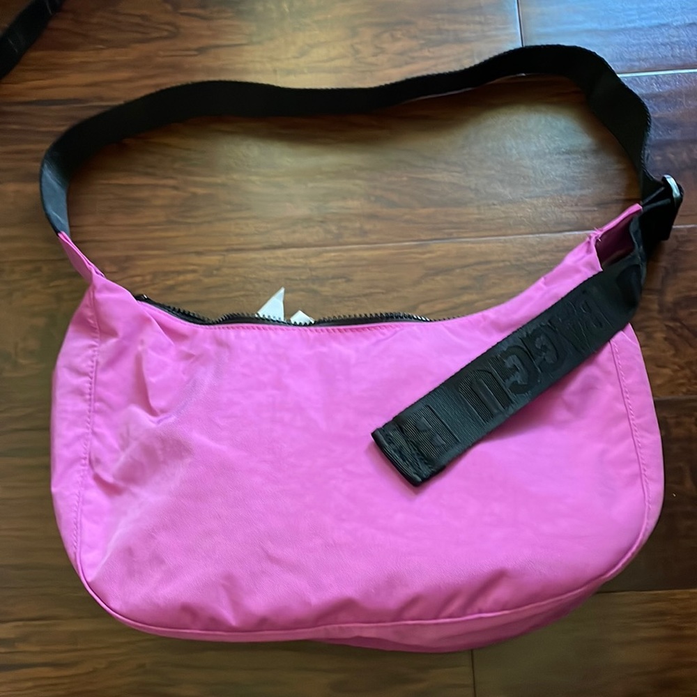 Baggu Medium Crescent Extra Pink BNWT